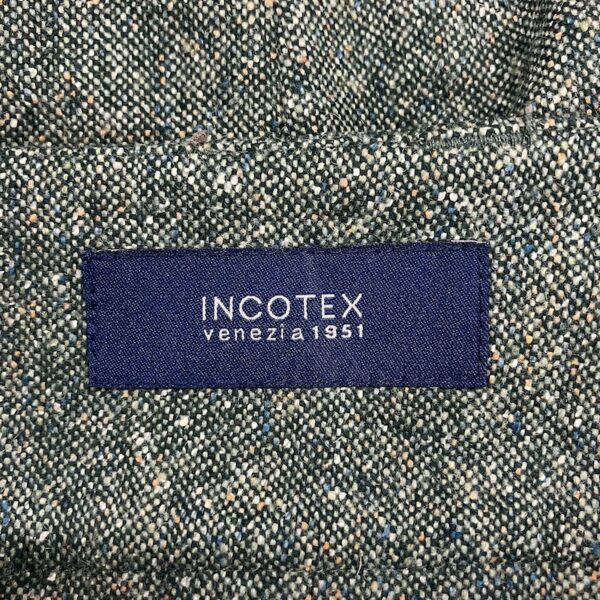 インコテックスのブランドタグのアップ