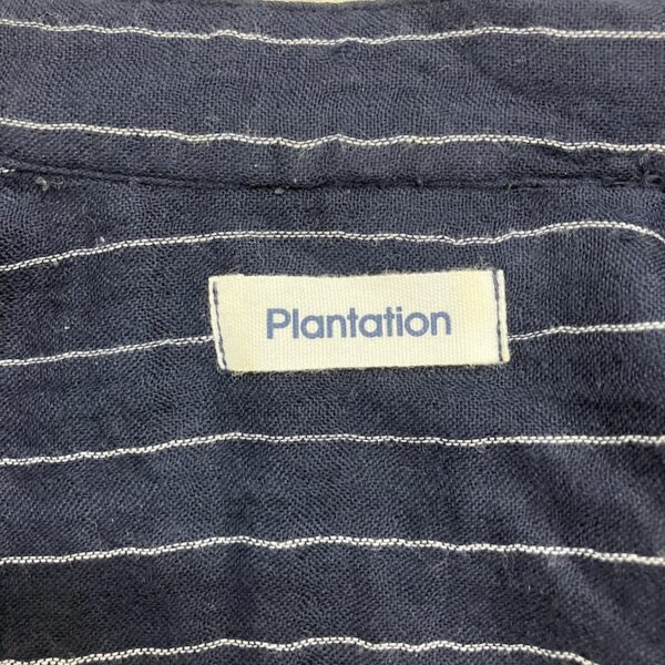 プランテーションのブランドタグのアップ