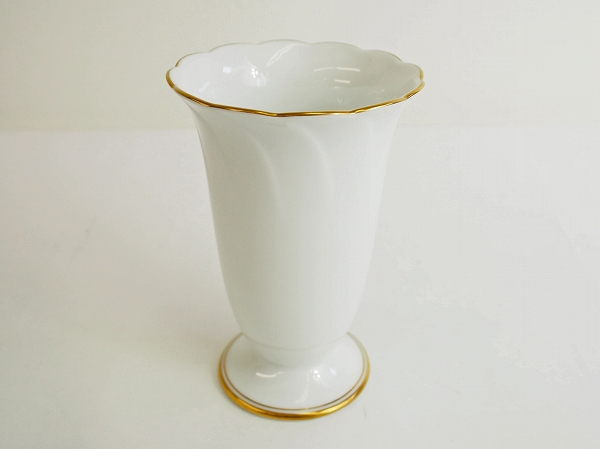 大倉陶園(OKURACHINA) 陶器 花器 花瓶 白 白磁