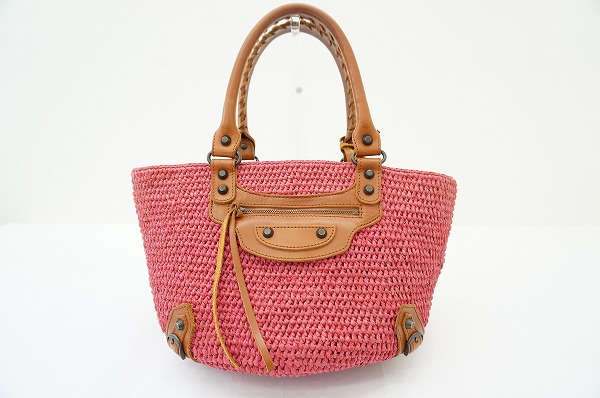 夏のマストアイテム！使い勝手の良いバレンシアガのカゴバッグを買取しました