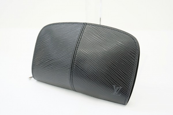 ルイヴィトンエピのコインケース「ポルトフォイユ」を買取しました