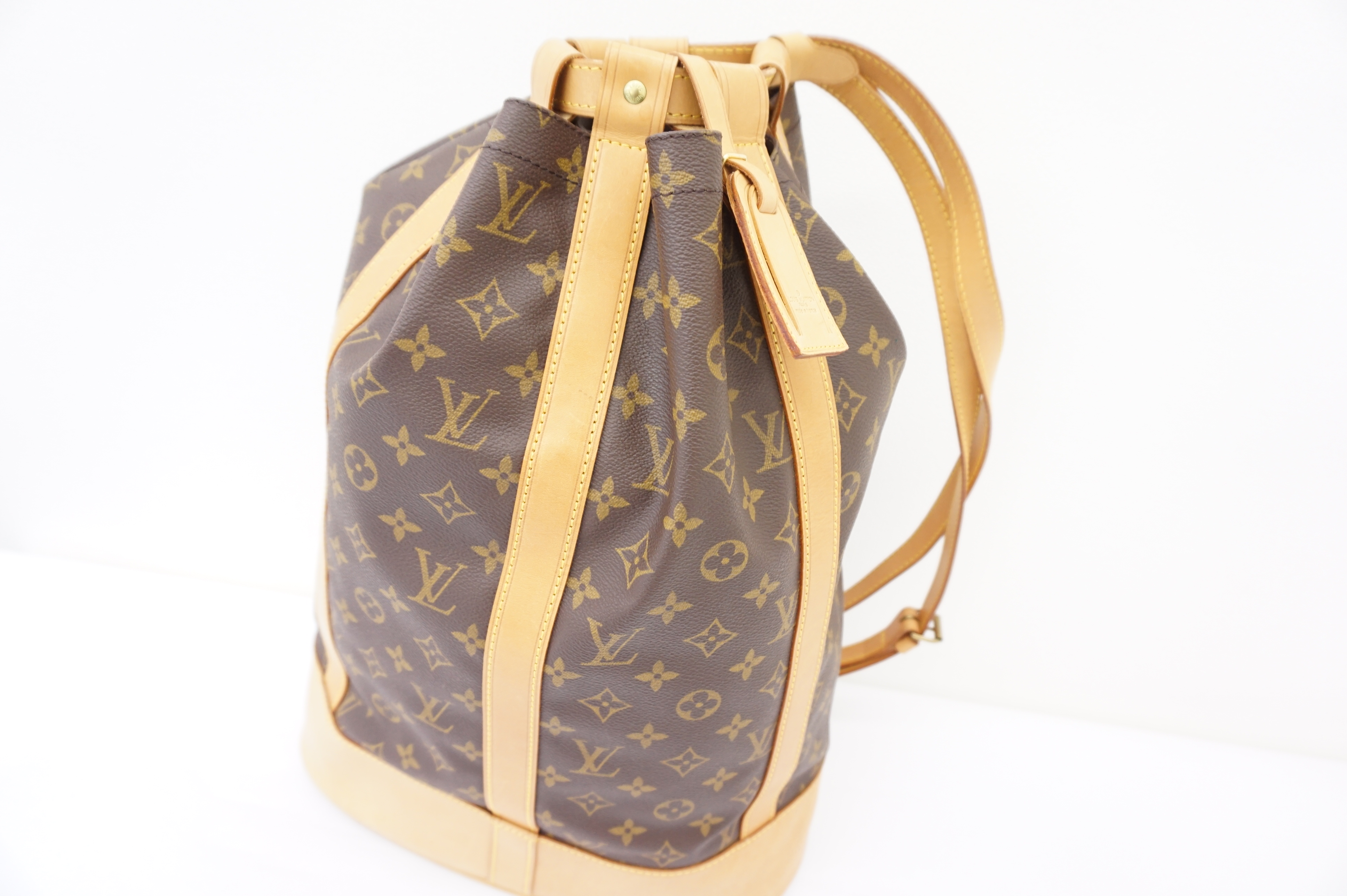 どの年代の方からも広く愛用されているルイヴィトンのバッグ