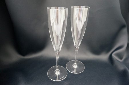 シャンパンが美味しく感じられる。バカラのドンペリニヨンペアグラスを買取しました