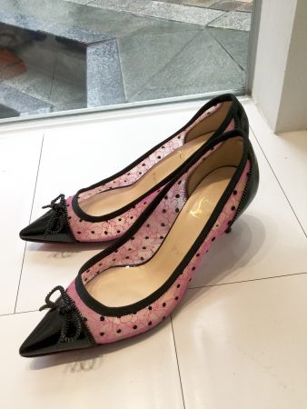 フェティッシュな魅力を放つクリスチャン・ルブタンの靴