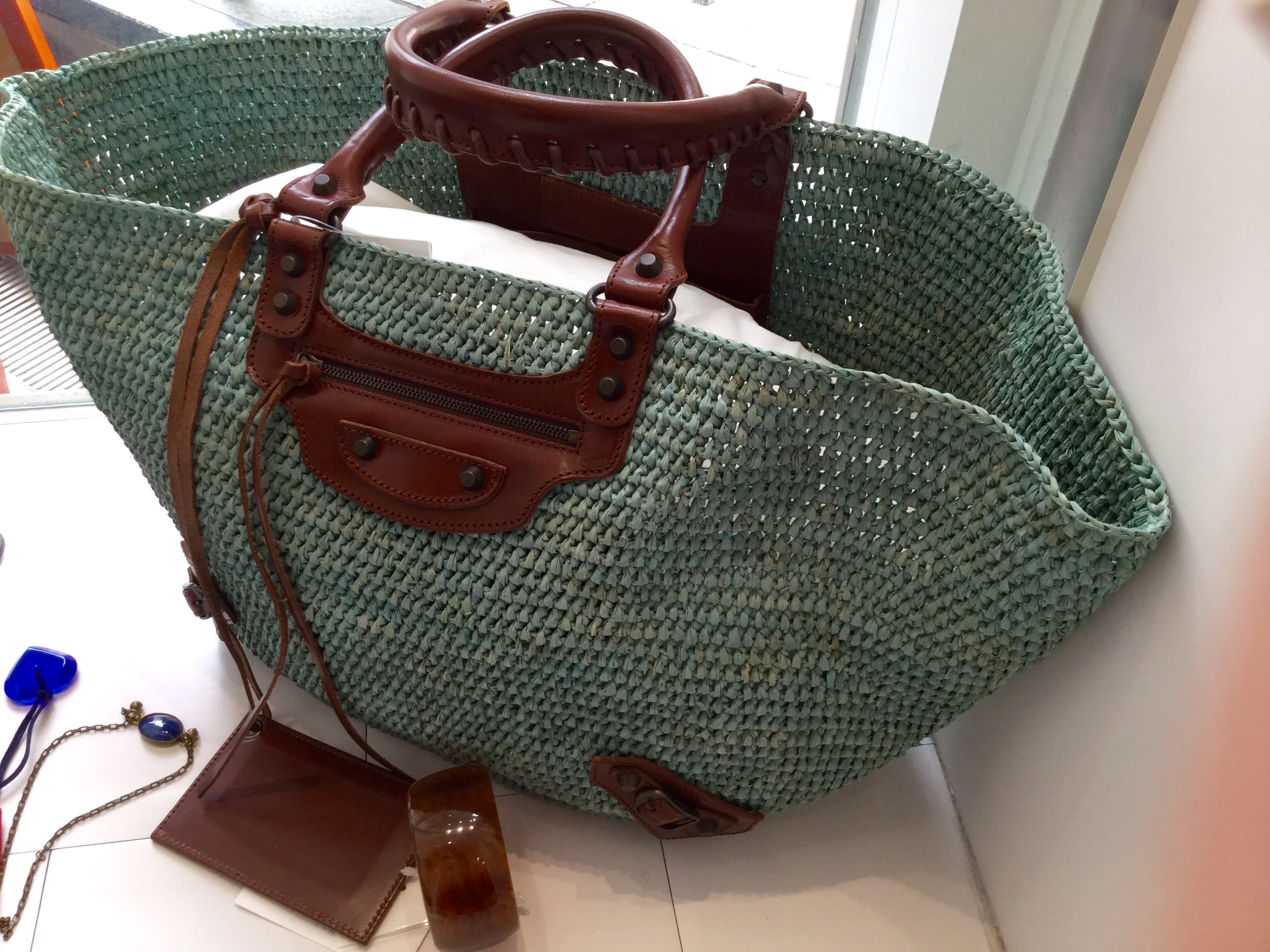 【バレンシアガ】夏の定番！カゴバッグ【フォクシー】