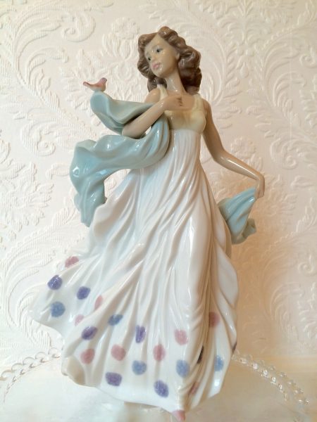 lladro-figurine-1041394_1280