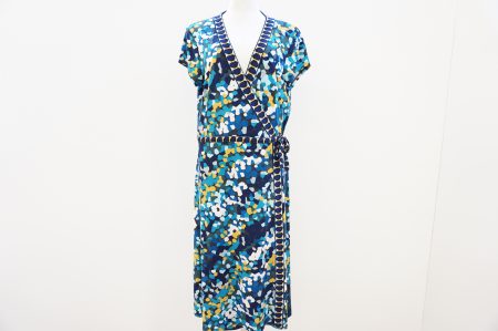 ビーシービージーマックスアズリア 柄on柄の組み合わせがポイントのワンピース