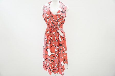 鮮やかなプリントが華やかな印象。エスカーダのノースリワンピを買取しました