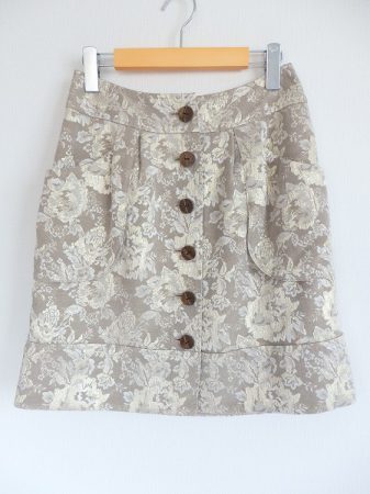 知的な女性に！機能性にも優れたエポカの花柄タイトスカートを買取しました