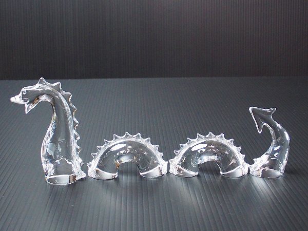 バカラ Baccarat 高級クリスタルガラス 4パーツ恐竜置物