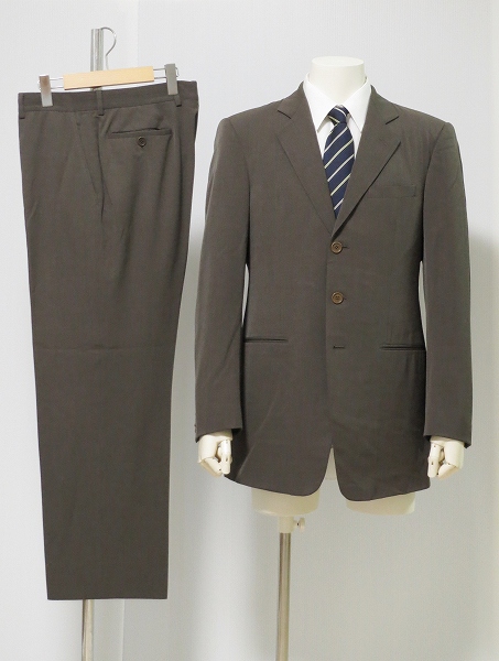 ジョルジオアルマーニクラシコ　Super150’s生地の最高級スーツを買取しました