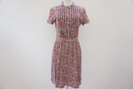 優美な柄がポイントのポール・スチュアートの半袖ワンピース