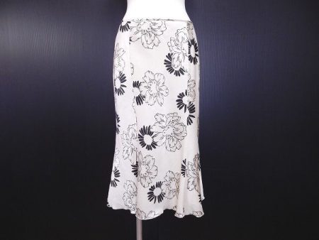 TO BE CHIC トゥービーシック 白×花柄 スカート　42