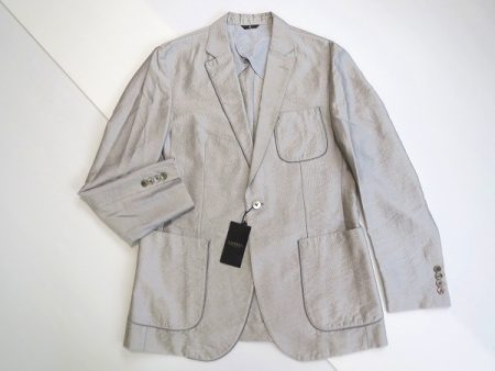 真夏のビジネスシーンに大活躍！ランバンコレクションのシングルサマージャケット