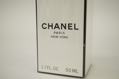 シャネルの大人気フレグランスNo.19をお買取しました