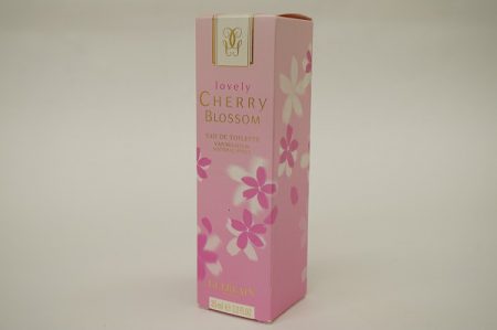 甘すぎずさっぱりと爽やかな香りがするゲランのチェリーブロッサム
