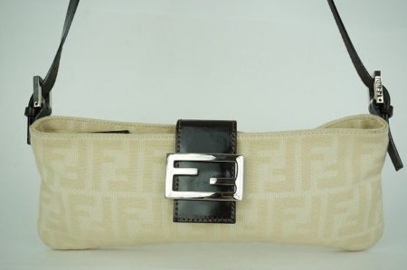 使いやすくデザインも素敵。フェンディのバッグを買取しました