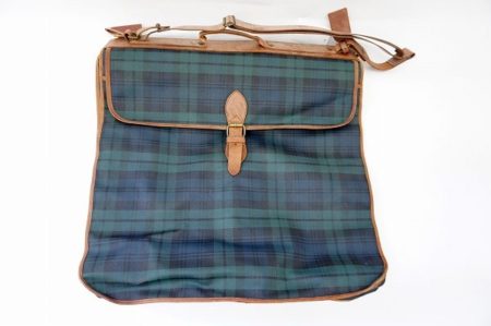 ファン注目のレアモデル！ポロラルフローレンのガーメントバッグ