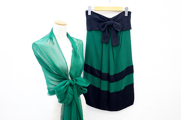 女性の永遠の憧れ、シャネルのレアなヴィンテージドレス＆ストール