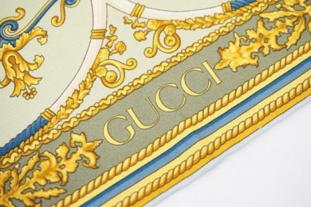 まるで絵画のように美しいデザイン！素敵すぎるグッチのスカーフを買取しました