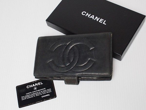 シャネル CHANEL 黒皮革 COCOマーク 2つ折り長財布 426968
