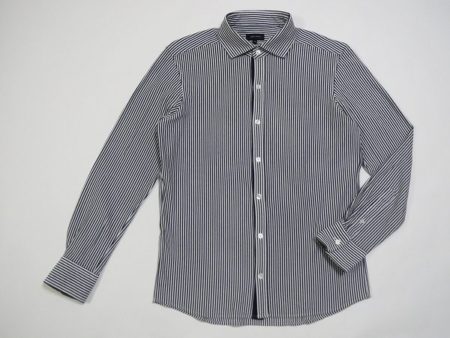 縦ストライプがさわやかなジョゼフオムの長袖シャツが使いやすい