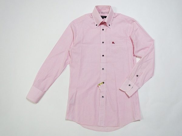 ピンクが素敵なBURBERRY BLACK LABELの長袖シャツ