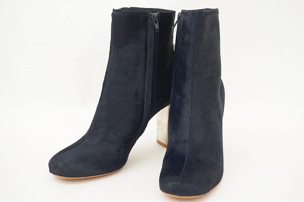 艶やかなハラコで上品な足元に。セリーヌのメタルヒールブーツを買取しました