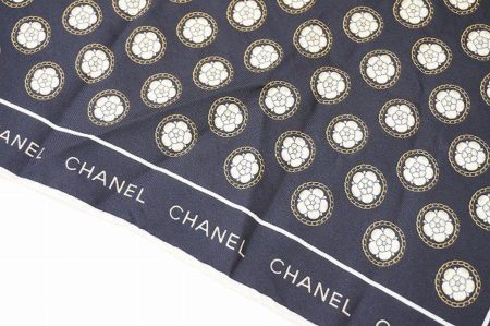 シャネル カメリア柄ミニスカーフ