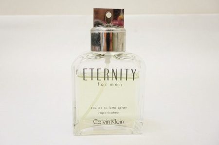 さわやかで上品な白い花束の香り カルバンクライン エタニティー