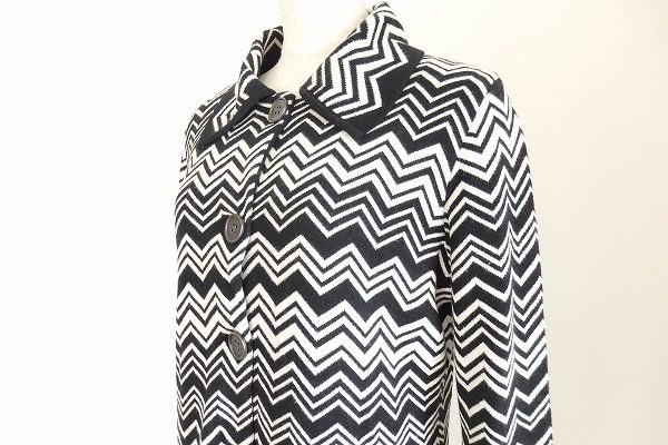 長く愛用して頂ける幾何学模様で有名なミッソーニのニットコートを買取いたしました