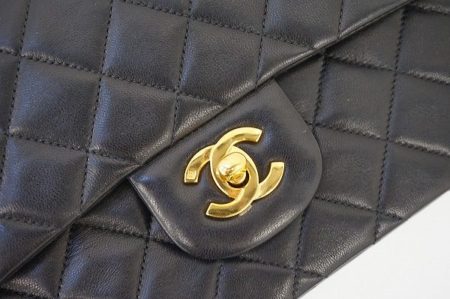 シャネル チェーンバッグ