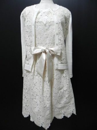 真っ白で上品な存在感。ハロッズのセットアップを買取しました