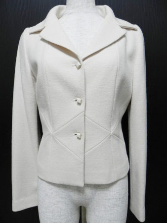 美しいシルエットを作ってくれるこだわりの詰まったシビラのジャケット