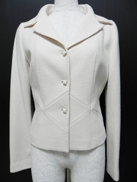 美しいシルエットを作ってくれるこだわりの詰まったシビラのジャケット