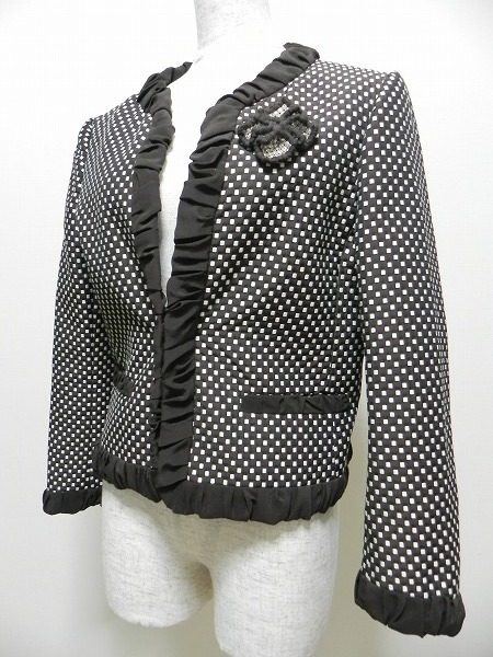 シンプルな形にモスキーノのこだわりの詰まったジャケットを買取しました