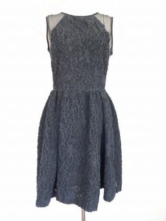 フレイアイディーの異素材ワンピースで、パーティースタイルに差をつける