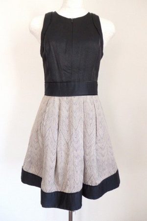 上質さを演出するアルマーニエクスチェンジのノースリーブワンピースを買取いたしました