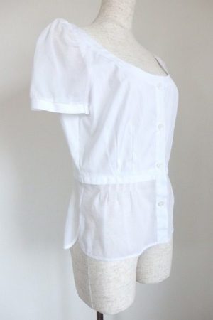 ジャンフランコフェレのガーリーなホワイトブラウスを買取しました