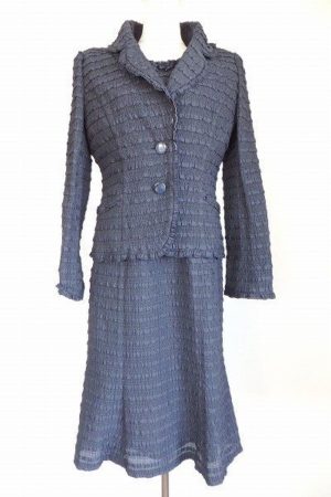 銀座マギーのジャケットと半袖ワンピースの上品セットアップを買取しました