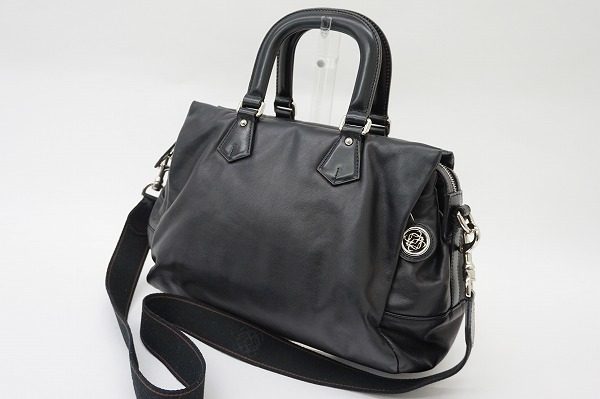 上質で高級感あふれる存在感！ロエベのレザー2wayバッグを買取しました