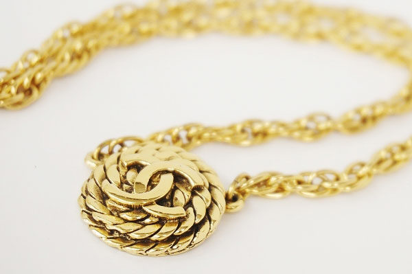 CHANEL-choker_01