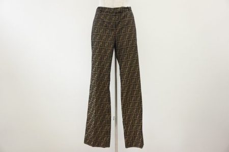 カッコいい飽きの来ない定番。フェンディのズッカ柄パンツを買取しました