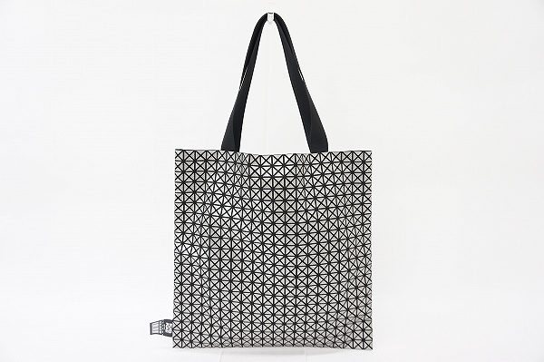 オシャレに差が付く。芸術品のようなプリーツプリーズのトートバッグを買取しました。