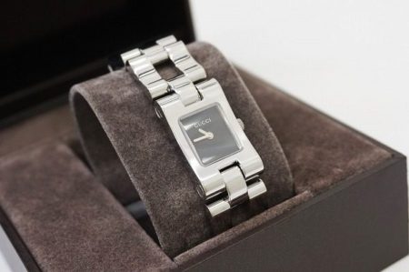 さり気ないロゴがカッコいい！飽きずに長く使えるグッチの腕時計を買取しました