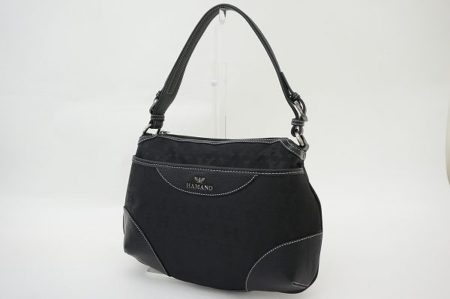 日本を代表する老舗バッグブランド、ハマノのワンショルダーバッグ