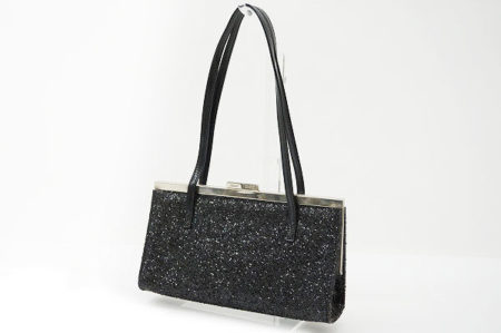 ジミーチュウよりキラキラが目を引くワンランク上のハンドバッグ