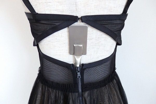 aliceandolivia-onepiece_02