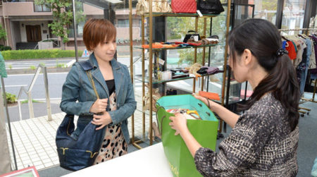 衣類がどうしても片付かない！そんなお部屋をスッキリさせるには？