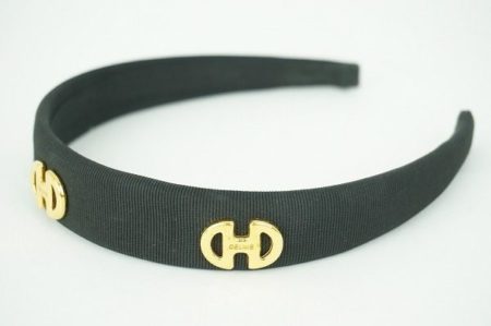 セリーヌのかわいらしい黒のカチューシャを買取しました